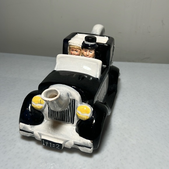 Vintage Ceramic Just Married Car Teapot, by Cardinal, 1995 - Picture 2 of 10